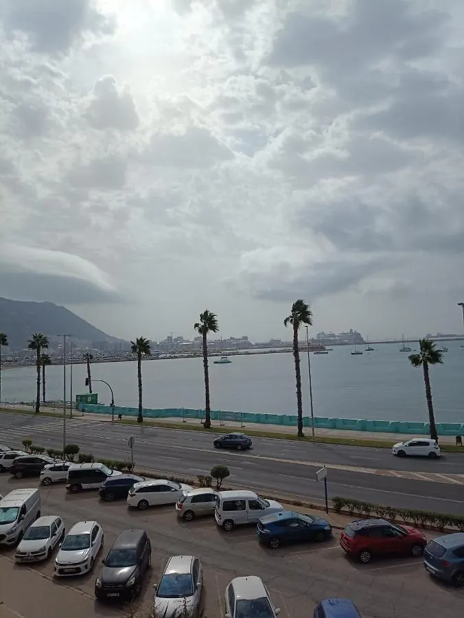 Habitación en casa particular Apartamento Vistas A 3 Paises Y 2 Continentes 1º Linea De Playa A 5 Minutos De Gibraltar La Línea de la Concepción España