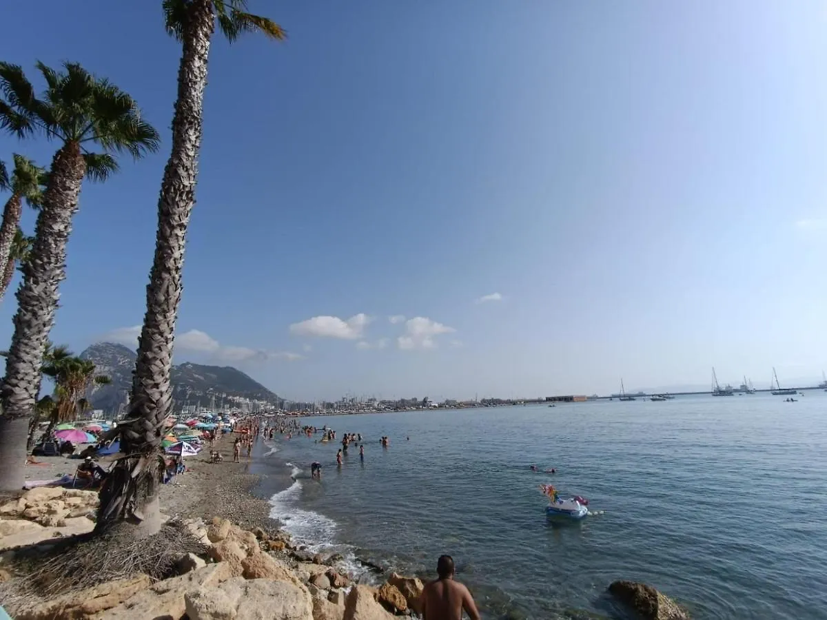 Vistas A 3 Paises Y 2 Continentes 1º Linea De Playa A 5 Minutos De Gibraltar Apartment La Linea de la Concepcion